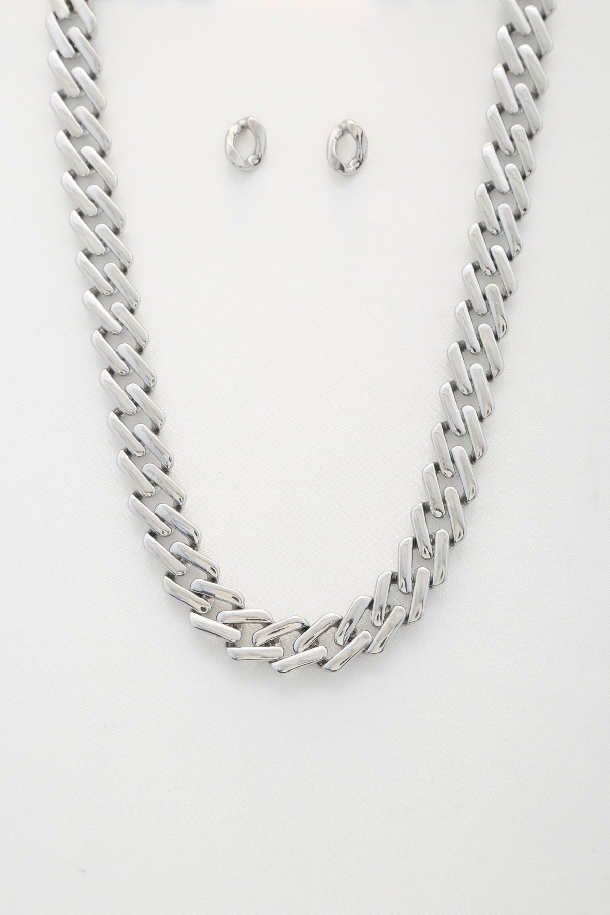 Rectangle Link Metal Necklace-57197.GD--Love It Clothing