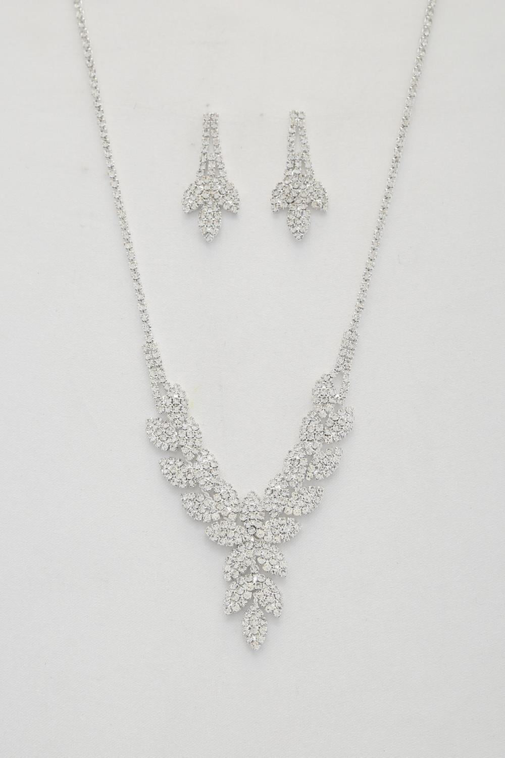 Leaf Pattern Crystal Necklace - Love It Clothing