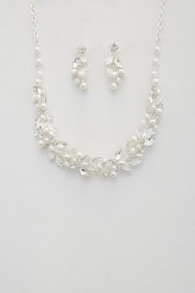 Leaf Pattern Pearl Crystal Necklace-57573.GCR--Love It Clothing